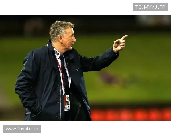 韦林顿表示球队仍有保级希望将全力以赴拼尽每场比赛争取更多积分